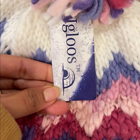 Bundle of 3 knit hats - Picture 2 of 5